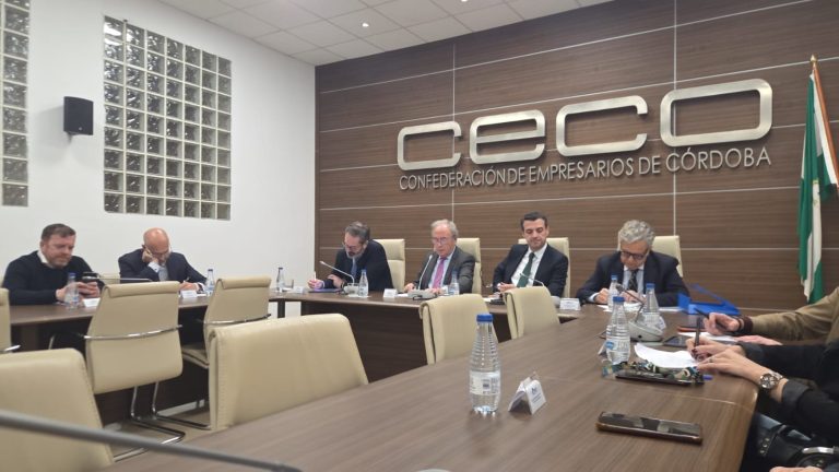 Emcotur reivindica en CECO un turismo sin fricciones: “Si el visitante llega fácil, Córdoba gana”